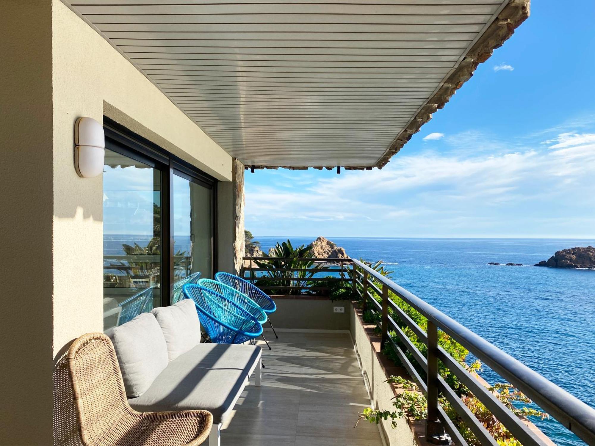 Magnificent Apartment At The Sea Front Of Tossa De Mar Exterior photo