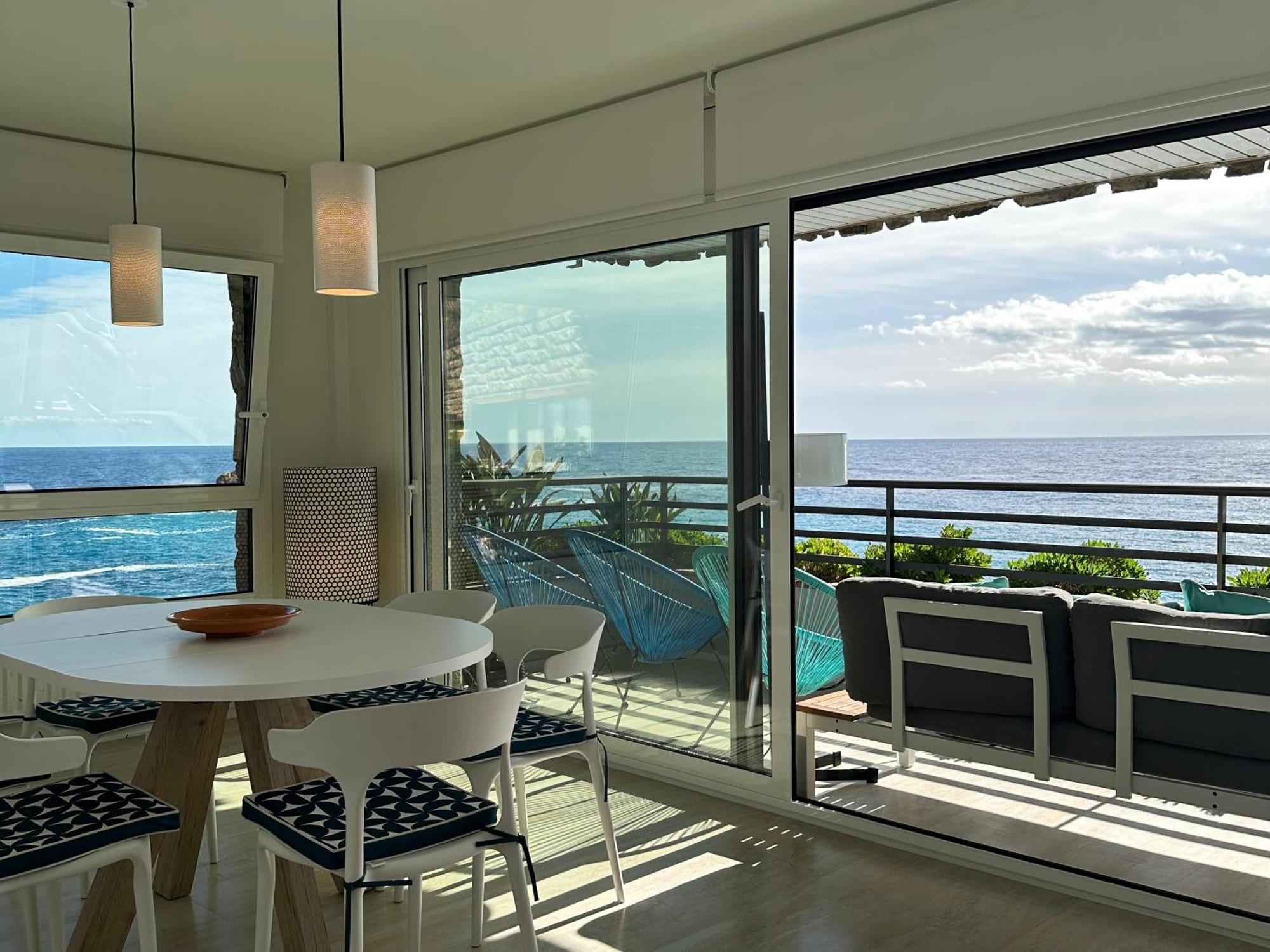 Magnificent Apartment At The Sea Front Of Tossa De Mar Exterior photo